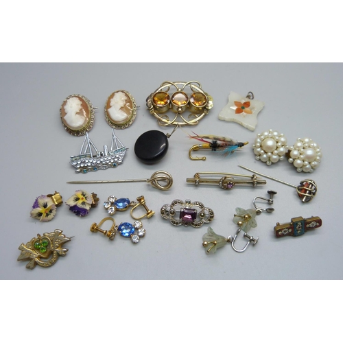 1027 - Vintage jewellery