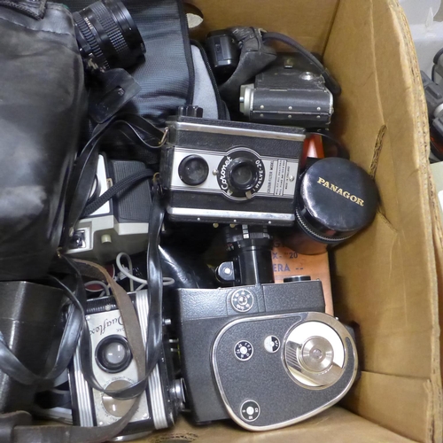 1044 - A collection of assorted cameras and camera equipment **PLEASE NOTE THIS LOT IS NOT ELIGIBLE FOR POS... 