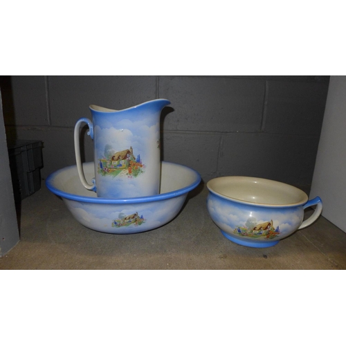 1071 - A wash jug, bowl and a chamberpot **PLEASE NOTE THIS LOT IS NOT ELIGIBLE FOR POSTING AND PACKING**