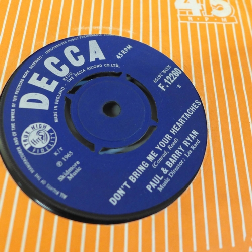 636 - Forty 1960s Decca label 7