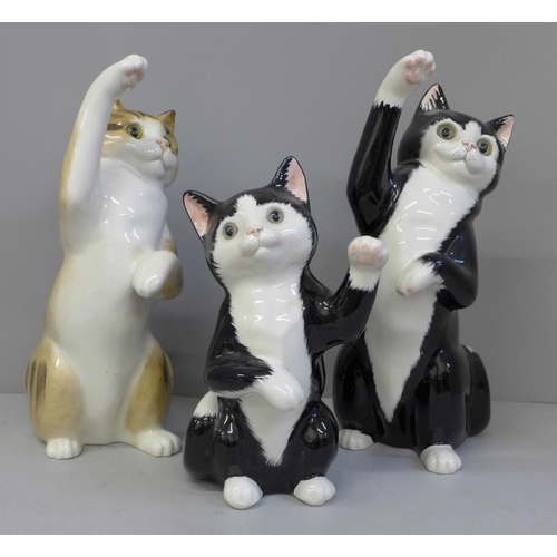 668 - Three Cats & Co. England, models of cats and a Royal Copenhagen dish