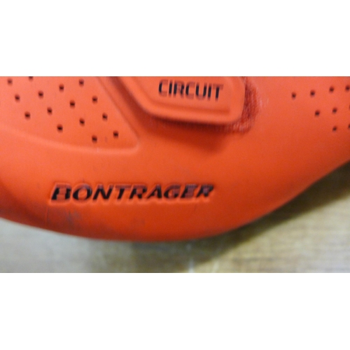 2112 - A pair of Bontrager cycling shoes, size UK 10