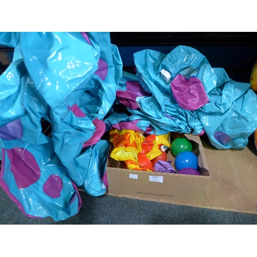 3039 - 3 x Intex Dinoland Playcentres and Easy set 10ft Pool (302-239, 76, 143, 802)  * This lot is subject... 