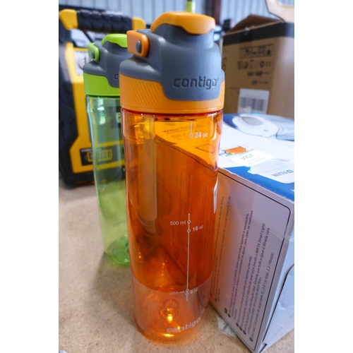 3057 - Brita Maxtra+Xl Style Jug and 2x Contigo Autoseal water Bottles  (302-129, 130)  * This lot is subje... 