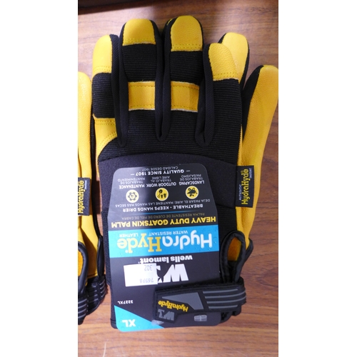 3089 - Wells Lamont hydrahyde gloves and a Michelin wiperblade (302-804)  * This lot is subject to vat