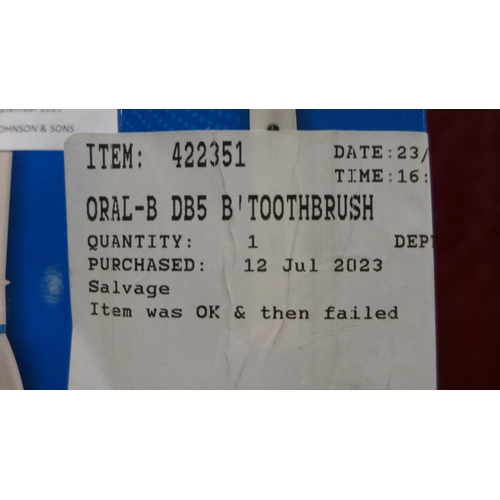 3113 - Oral-B Db5 B'Toothbrush  2 Pack  (302-213)  * This lot is subject to vat