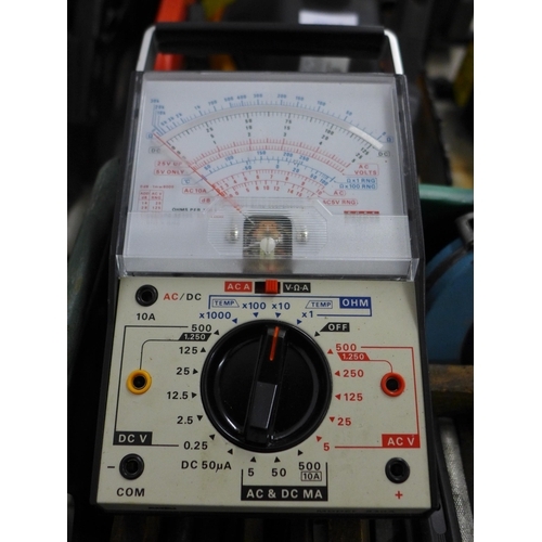 2051 - A tray of assorted engineering tools including files, chisels and a multimeter
