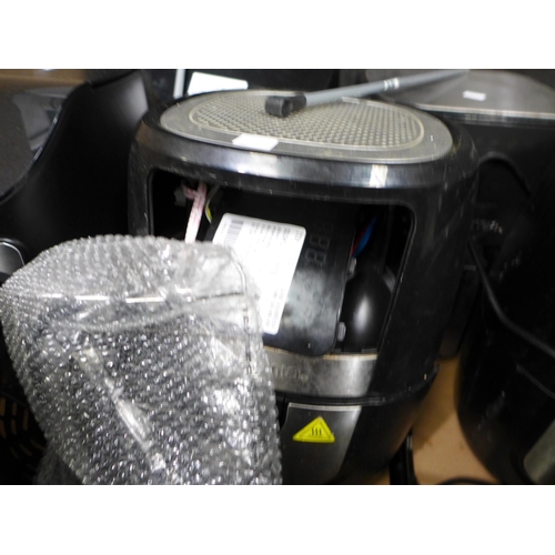 3299 - Quantity of Damaged Gourmia Air Fryers (302-280)  * This lot is subject to vat