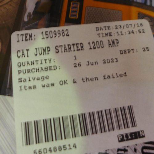 3317 - Cat Jump Starter 1200 Amp  (302-229)  * This lot is subject to vat