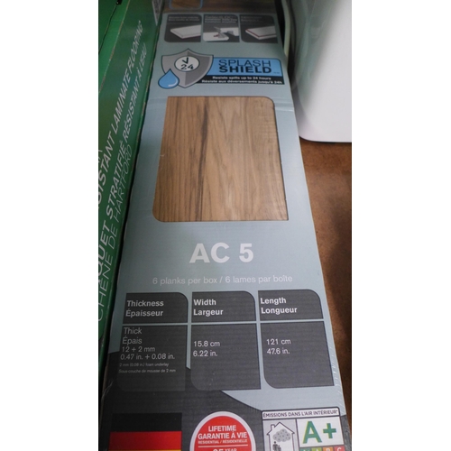 3332 - Laminate Flooring in Toasted Almond   (302-211)  * This lot is subject to vat