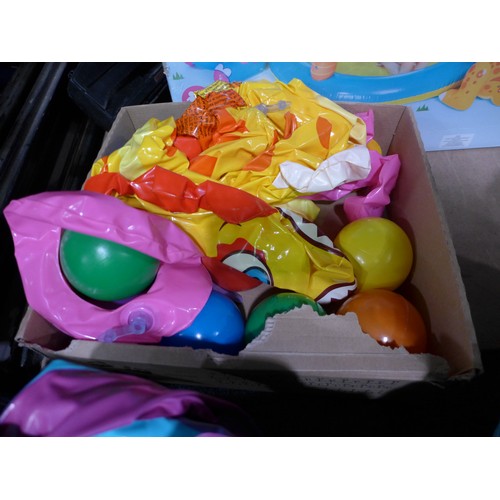 3039 - 3 x Intex Dinoland Playcentres and Easy set 10ft Pool (302-239, 76, 143, 802)  * This lot is subject... 