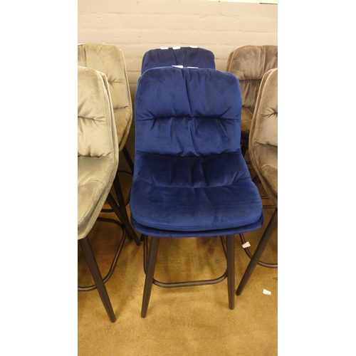 1313 - A pair of Enderson dark blue velvet bar stools