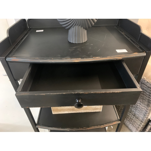 1311 - An industrial style shelf unit