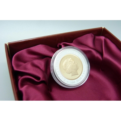 1004 - The Perth Mint Centenary Sovereign Proof Issue gold coin, No. 4057, in a 99.9% pure silver border, t... 