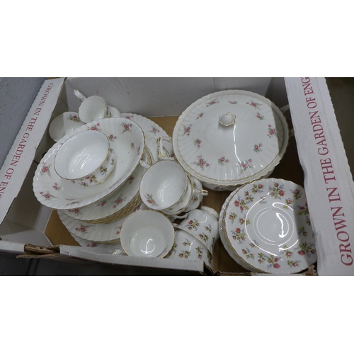 1069 - A Royal Albert Winsome part tea set and Richmond dinnerwares **PLEASE NOTE THIS LOT IS NOT ELIGIBLE ... 