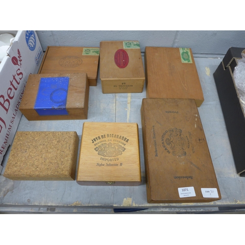 1071 - Six cigar boxes and one other made from cork **PLEASE NOTE THIS LOT IS NOT ELIGIBLE FOR POSTING AND ... 