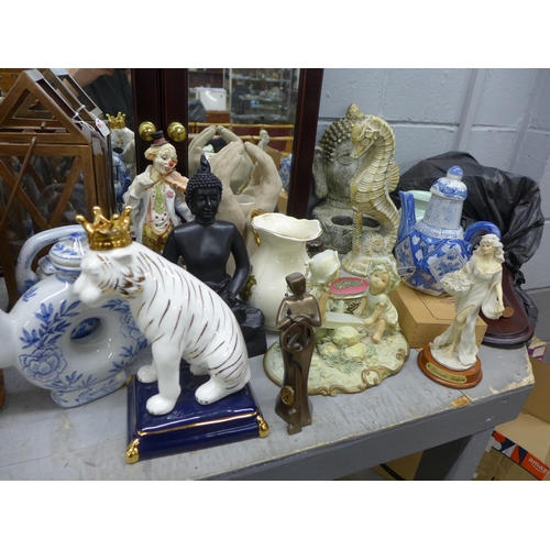 1076 - A collection of vases and figures **PLEASE NOTE THIS LOT IS NOT ELIGIBLE FOR POSTING AND PACKING**