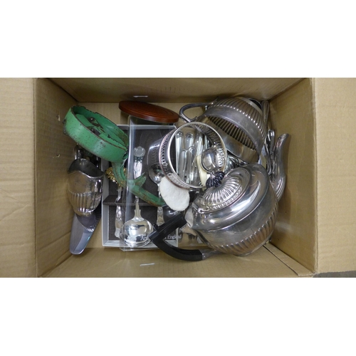 1083 - Three boxes of silver plate, cutlery, tea service, boxed napkin rings, etc. **PLEASE NOTE THIS LOT I... 