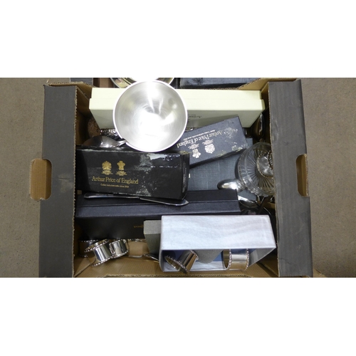 1083 - Three boxes of silver plate, cutlery, tea service, boxed napkin rings, etc. **PLEASE NOTE THIS LOT I... 