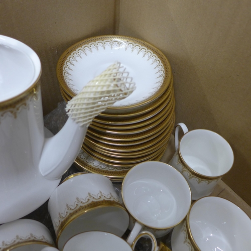 1087 - Paragon Athena tea and coffee ware **PLEASE NOTE THIS LOT IS NOT ELIGIBLE FOR POSTING AND PACKING**