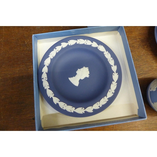 663 - A collection of Wedgwood Jasperware