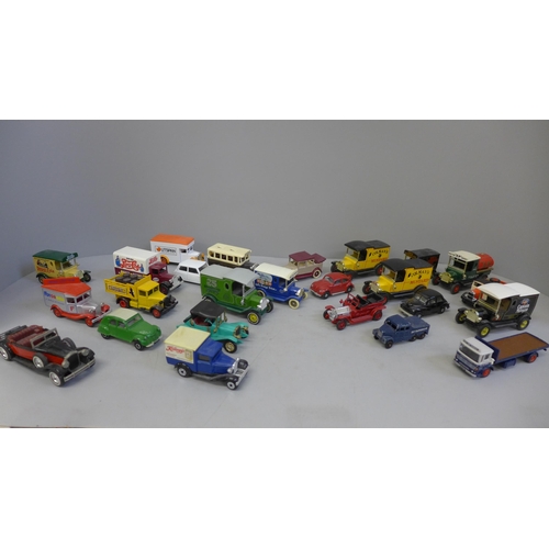 671 - A collection of Matchbox and Lledo model vehicles