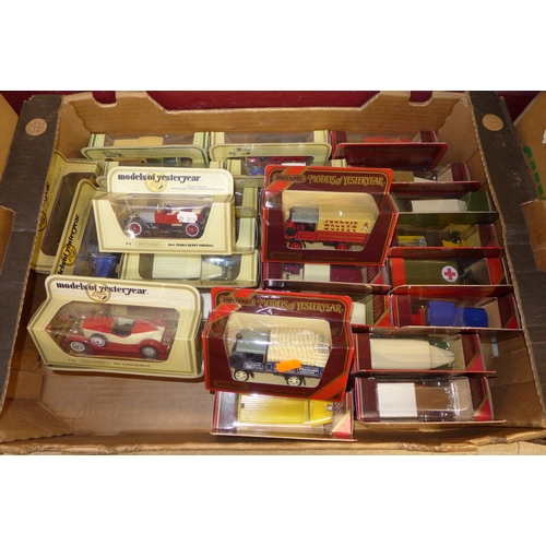 710 - Twenty-eight Lesney Matchbox Models of Yesteryear, boxed