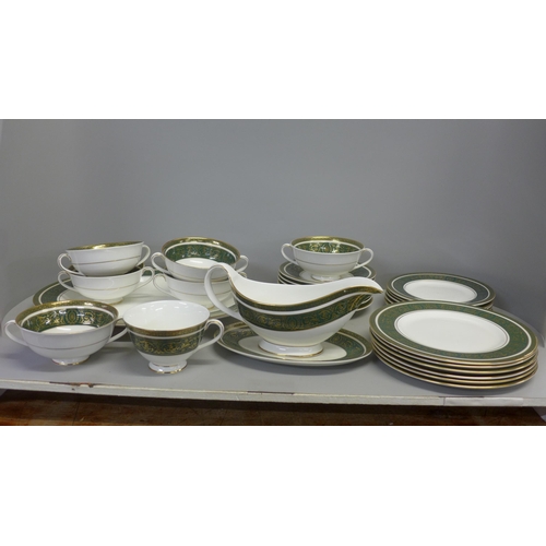 754 - A collection of Royal Doulton Vanborough pattern dinnerwares  **PLEASE NOTE THIS LOT IS NOT ELIGIBLE... 