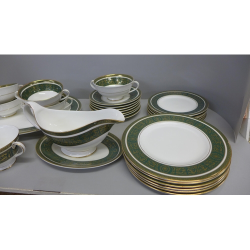 754 - A collection of Royal Doulton Vanborough pattern dinnerwares  **PLEASE NOTE THIS LOT IS NOT ELIGIBLE... 