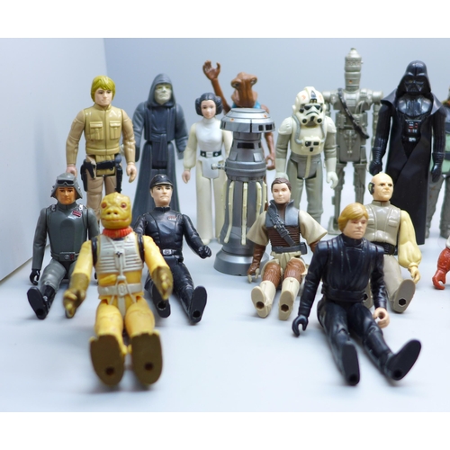 801 - Thirty-three Kenner Star Wars figures