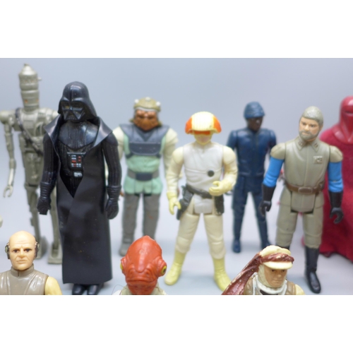 801 - Thirty-three Kenner Star Wars figures