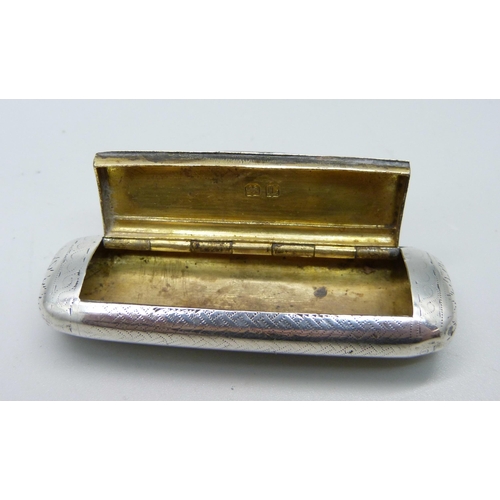 832 - A George III silver snuff box, London 1806, 68mm