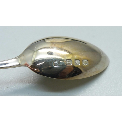 836 - A cased set of six silver teaspoons, 41g