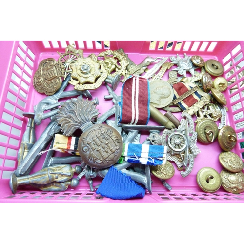 838 - Militaria; cloth badges, handkerchief, metal soldiers, uniform buttons, badges, leather pouch, etc.