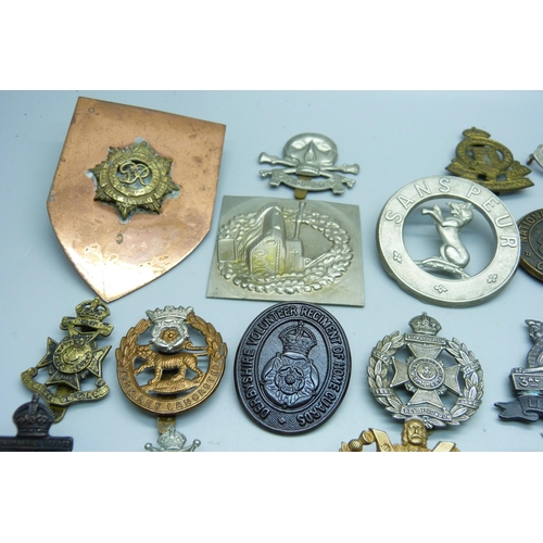 841 - British Army regimental cap badges