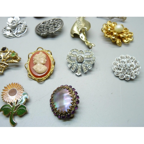 854 - Thirty brooches including vintage and Celtic style