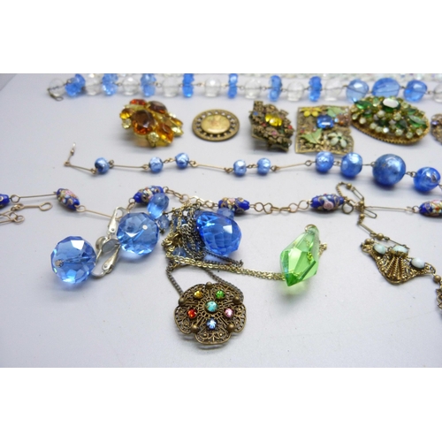 873 - Costume jewellery