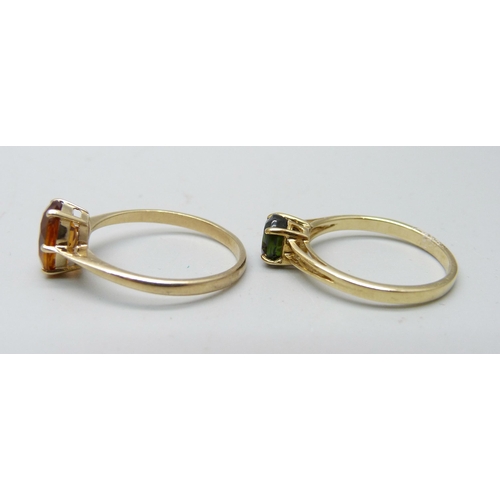 897 - Two 9ct gold rings, 3.5g, N and Q