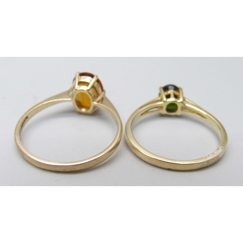 897 - Two 9ct gold rings, 3.5g, N and Q