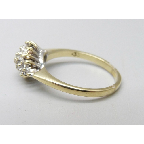 901 - A 9ct gold and diamond ring, 3.3g, P