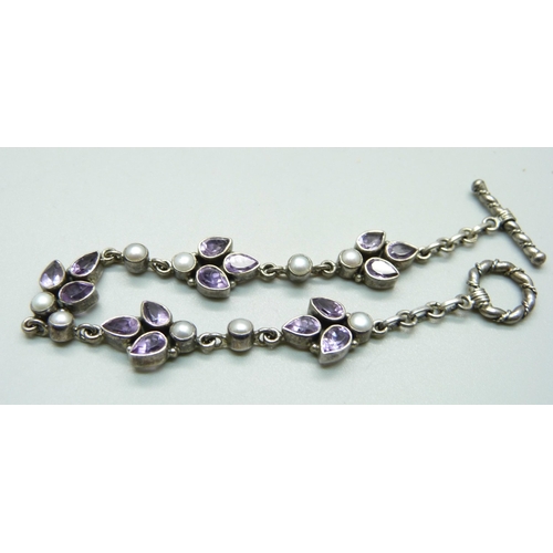 935 - Silver and amethyst jewellery including a necklet, bracelet, ring and a pair of earrings