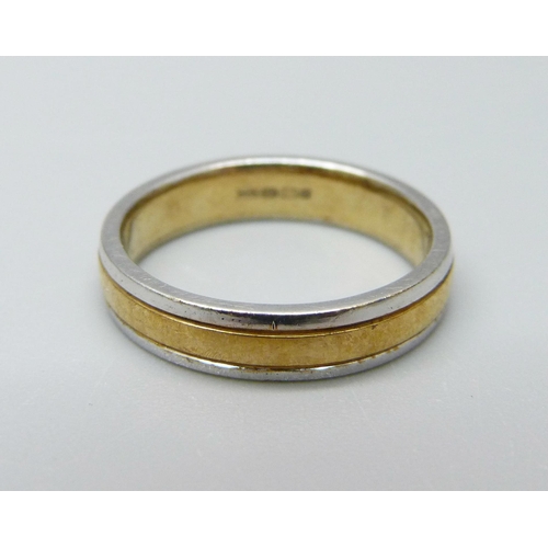 944 - A 9ct two colour gold wedding ring, 3.6g, L/M