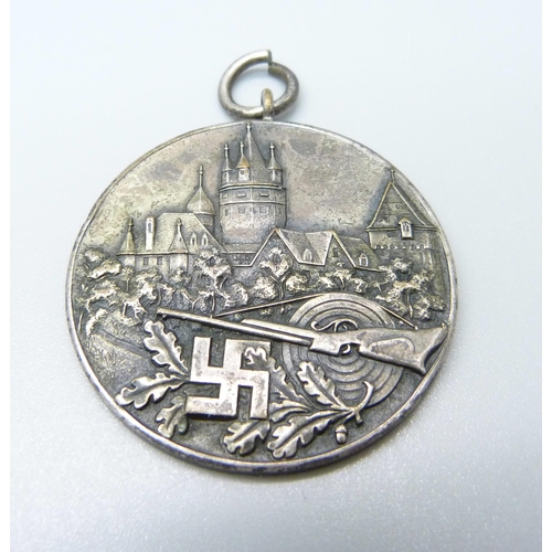 976 - A German Third Reich shooting prize medal, 1937