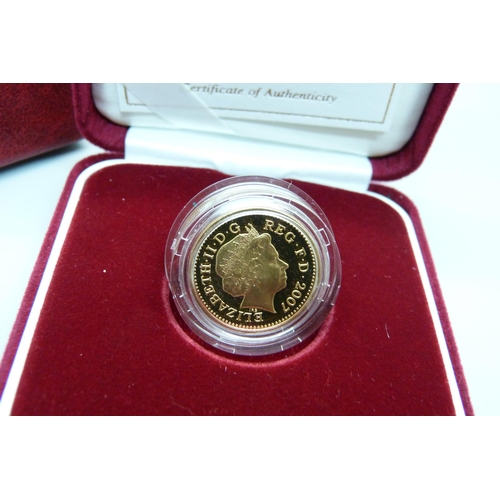 992 - A Royal Mint 2007 UK gold proof one pound coin, No. 0639, 19.61 grammes