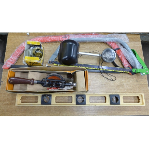 2013 - A quantity of mixed hand tools including Wickes, NuTool and Black & Decker power drills, Manal Meist... 