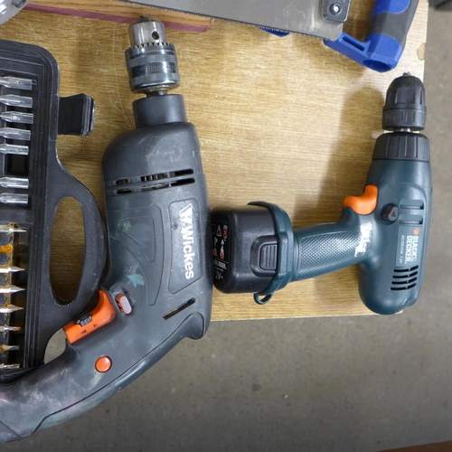 2013 - A quantity of mixed hand tools including Wickes, NuTool and Black & Decker power drills, Manal Meist... 