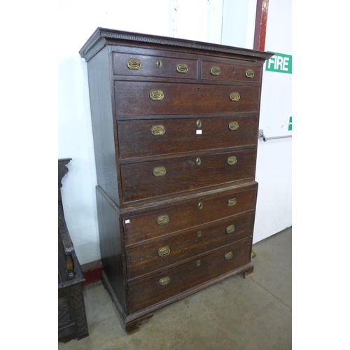 80 - A George III oak chest on chest