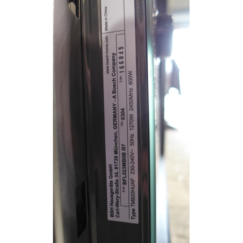 3007 - Bosch Series 4 Built-in Microwave Oven (Damaged) (Model no: BFL523MB0B) (H382xW594xD317) original RR... 