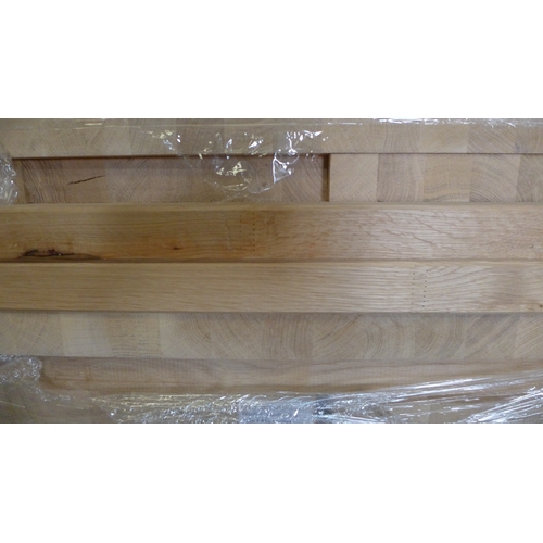 3045 - Pallet of Solid Oak Off-Cuts * This lot is subject to vat