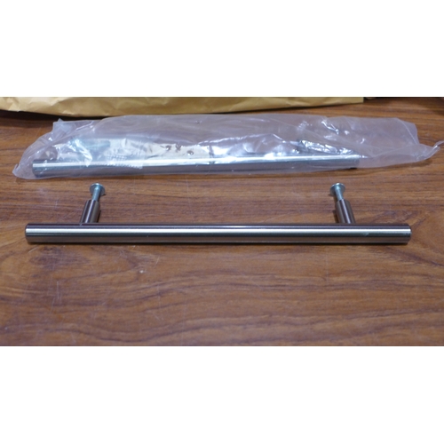 3081 - Quantity of Silver Bar Handles * This lot is subject to VAT